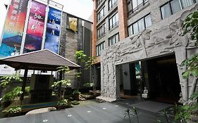 Einhan Resort
